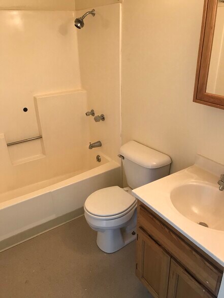 Building Photo - 181 Main St