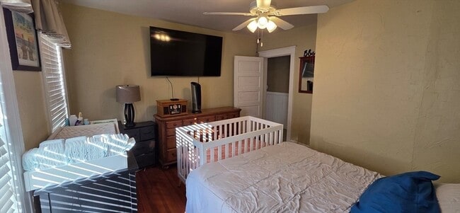 Building Photo - 72 Seymour St