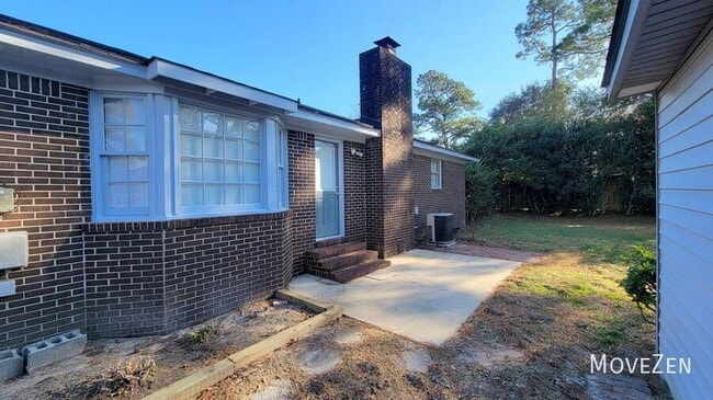 Building Photo - 1209 Sidney Dr