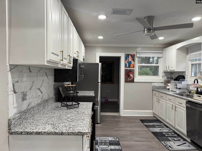 Building Photo - 3416 Hazelhurst Rd