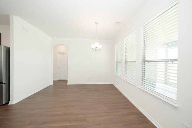 Building Photo - 8007 Lehman Rd