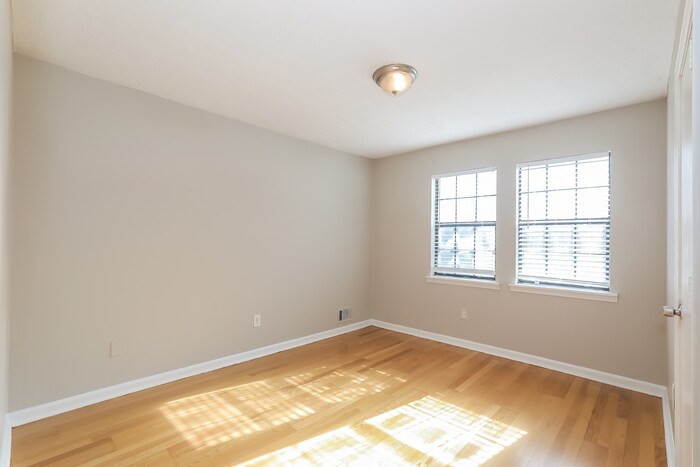 Building Photo - 4473 Fowler Ln