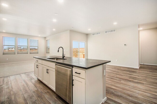 Building Photo - Stunning Home Built in 2022