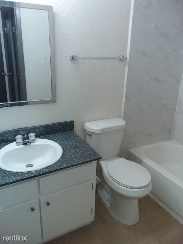 Building Photo - 15010 Memorial Dr