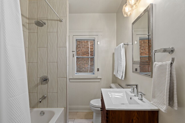 Modern finishes in 2nd fl full bath - 916 Hickory St