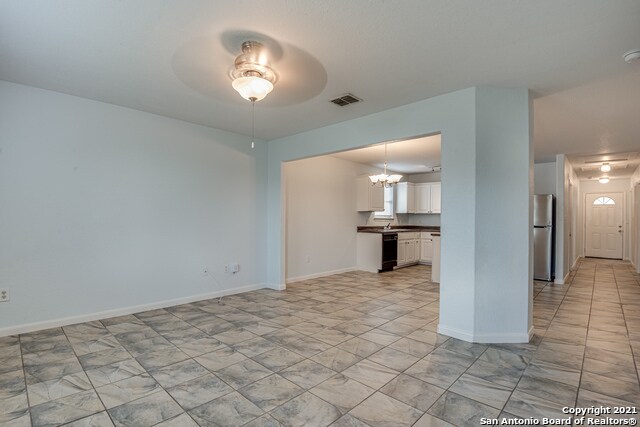 Building Photo - 11243 Country Canyon