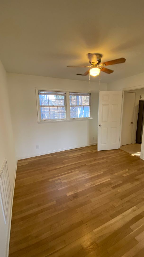 Building Photo - 2517 Piney Branch Rd NW