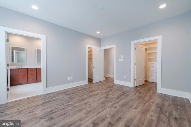 Building Photo - 11382 Emerald Park Rd