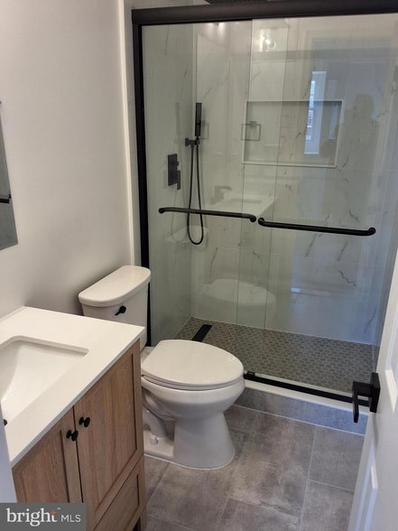 Building Photo - 14874 Emberdale Dr