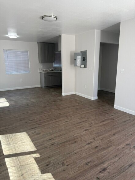 Building Photo - 3754 E 58th St