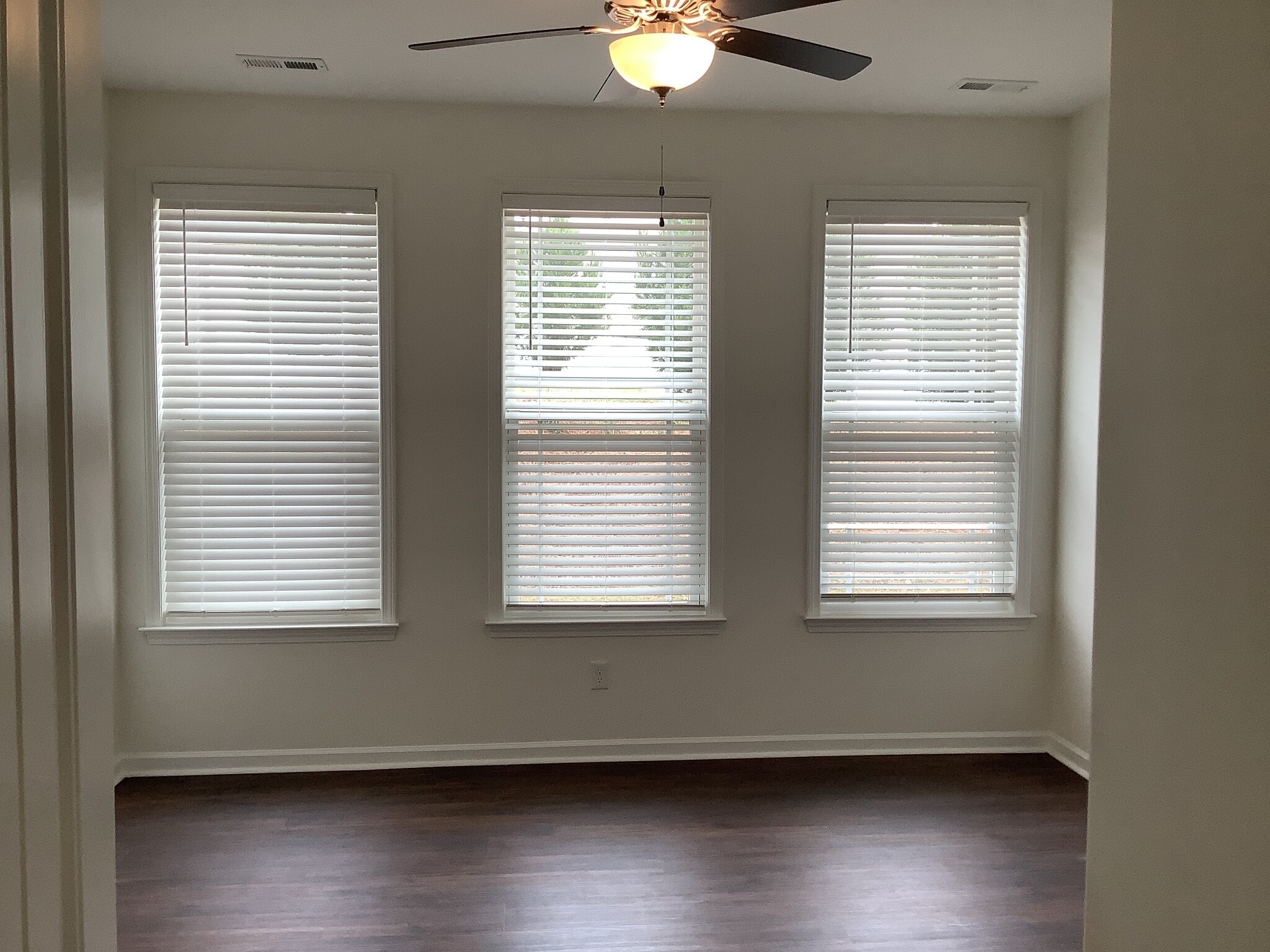 Building Photo - 125 Bur Oak Dr