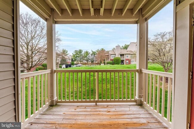 Building Photo - 1719 Ascot Way