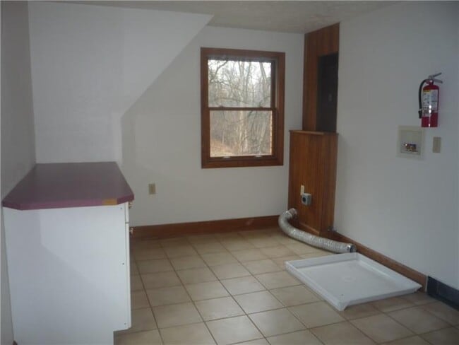 Building Photo - 4465 Mt Troy Rd Ext