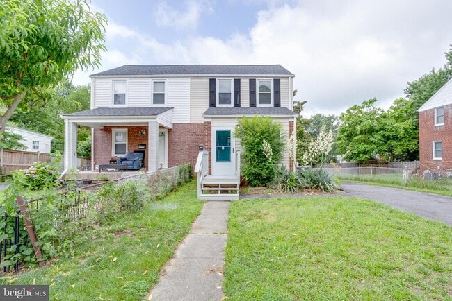 Building Photo - 2719 Albemarle Dr