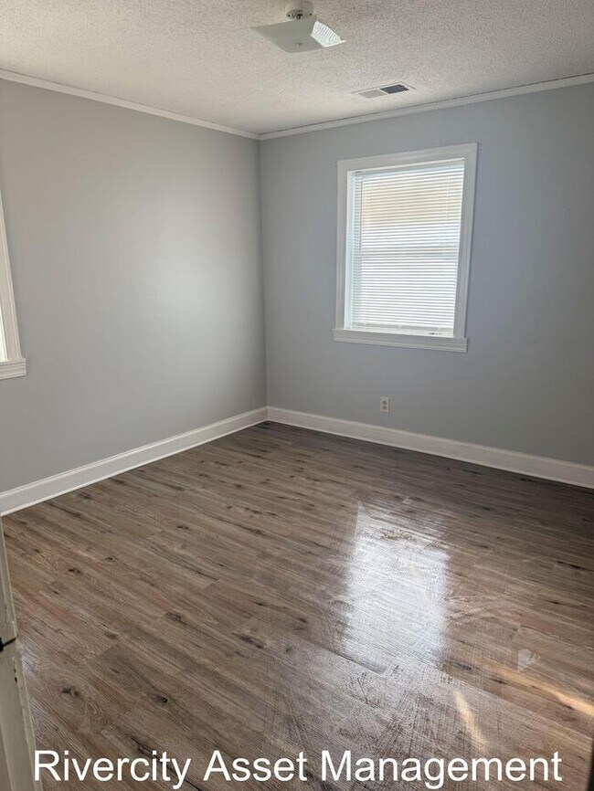 Building Photo - This home won't last long IN 38128!!!! Section 8 Welcomed!!!!