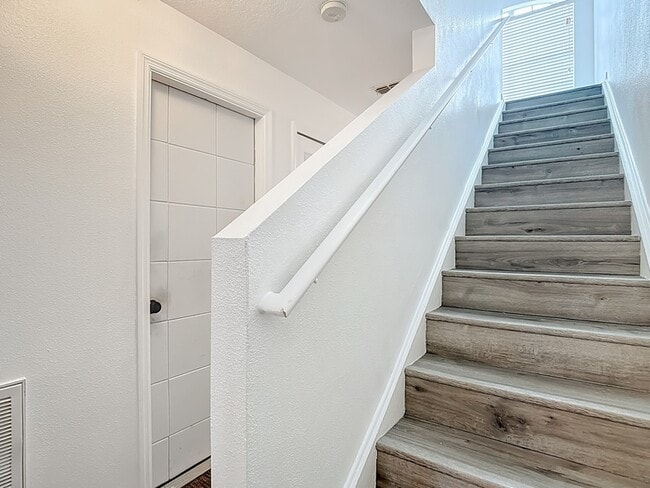 Building Photo - 9856 Ashburn Lake Dr