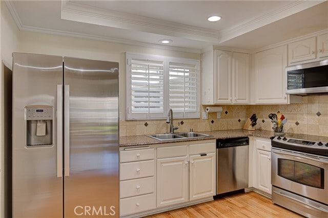 Building Photo - 5510 Paseo Del Lago W