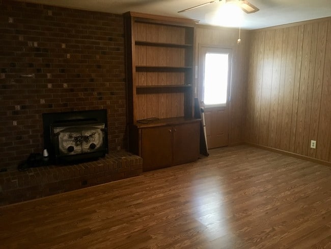 Building Photo - 8480 Cleveland Rd