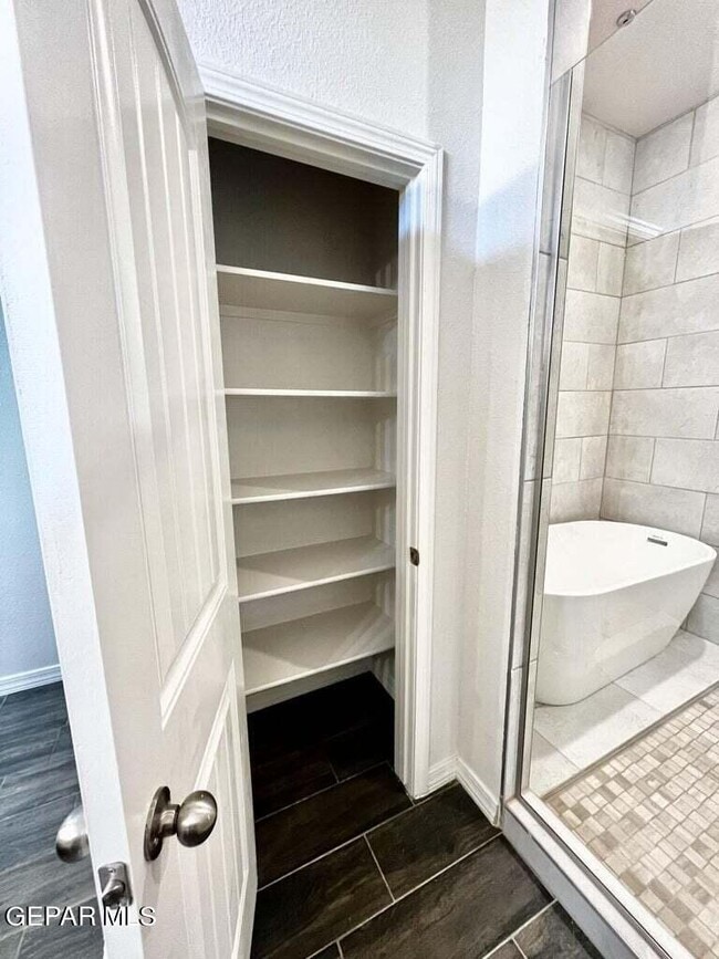 Building Photo - 13652 Glen Vista Ln