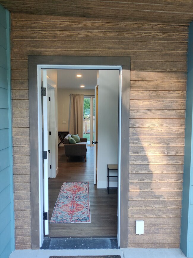 Building Photo - 1205 Fuller St