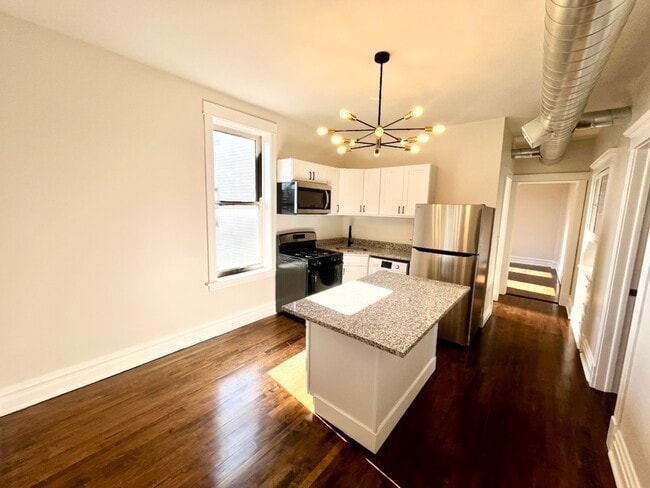 Building Photo - 2636 W 23rd St