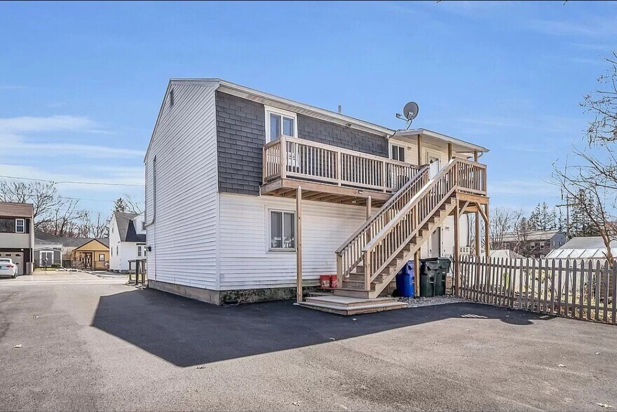 Building Photo - 30 Enfield St