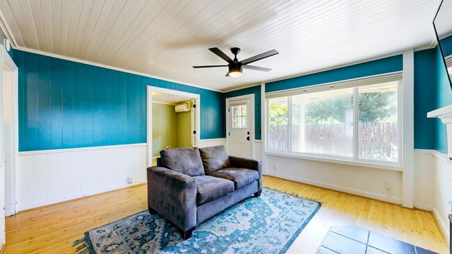 Building Photo - Country Charm Meets Vineyard Views! Two Be...