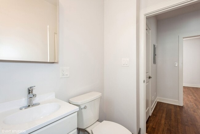 Building Photo - 3051 N Spaulding Ave