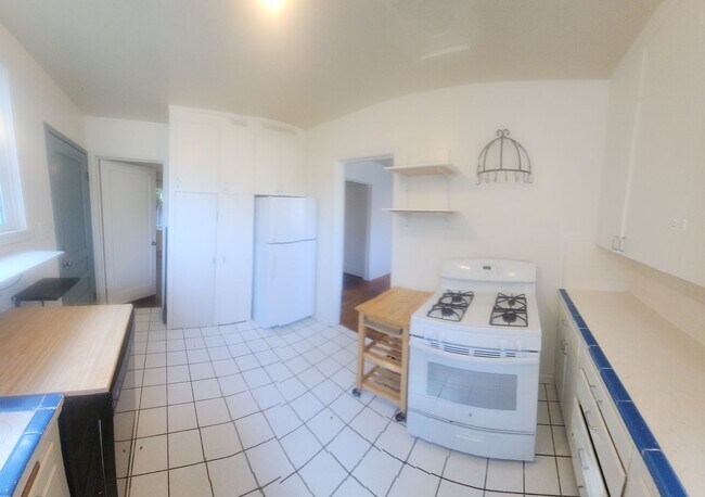 Building Photo - 1690 Phillips Ln