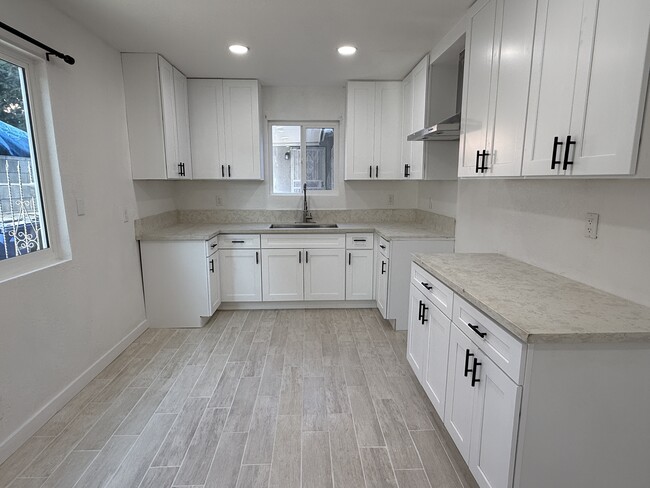 Building Photo - 8134 San Antonio Ave