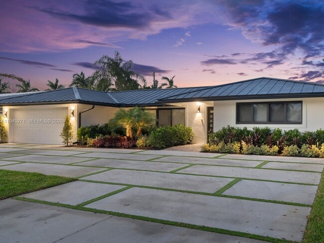 Building Photo - 511 SE 14th St