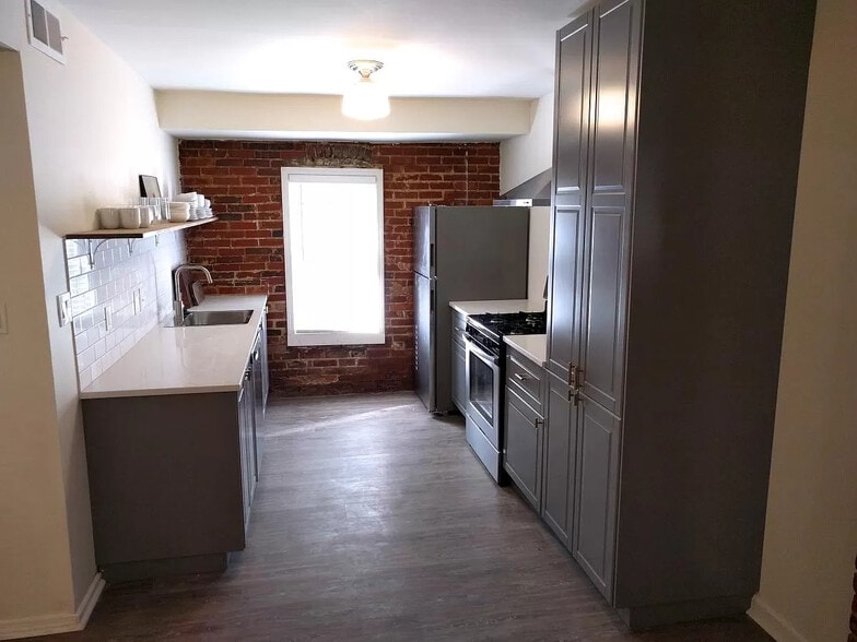 Building Photo - 352 5th Street NE