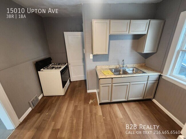 Building Photo - 15010 Upton Ave