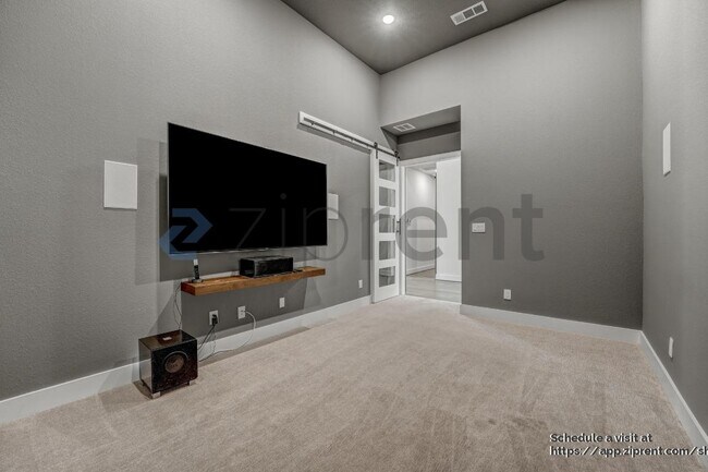 Building Photo - 144 Arbolado Lp