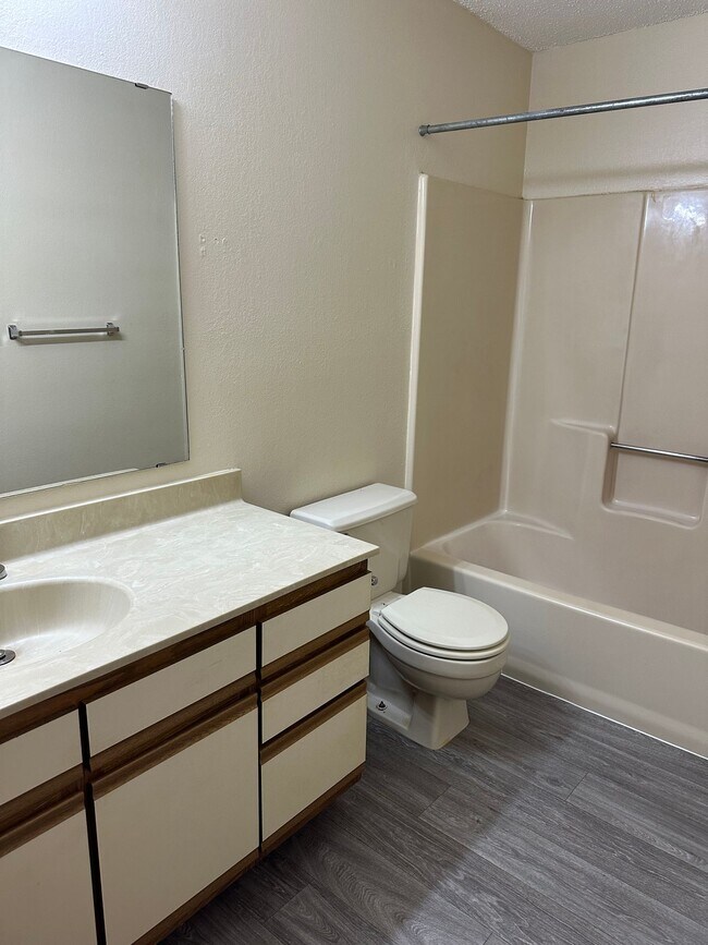 Building Photo - Two Bedroom