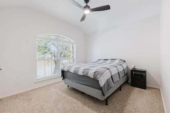 Building Photo - 2292 Intrepid Dr