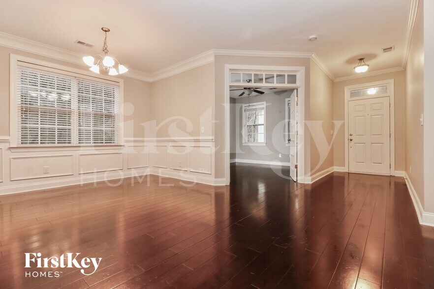 Building Photo - 373 Fox Ridge Ln