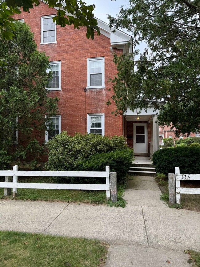 Primary Photo - 134 Washington St