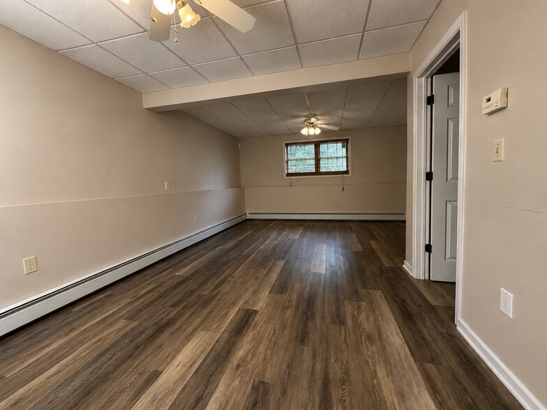 Building Photo - 8 Bronson Dr