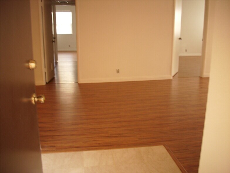 From entry showing hall to 2nd room - 16022 Moorpark St