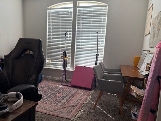 Building Photo - 7106 Saguaro Rd