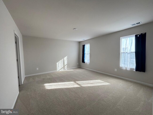 Building Photo - 36 Patterson Rd