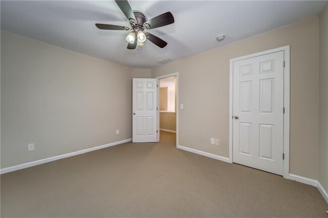 Building Photo - 9950 Autry Vue Ln
