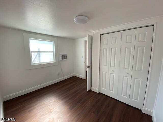 Building Photo - 717 Burdick Ave