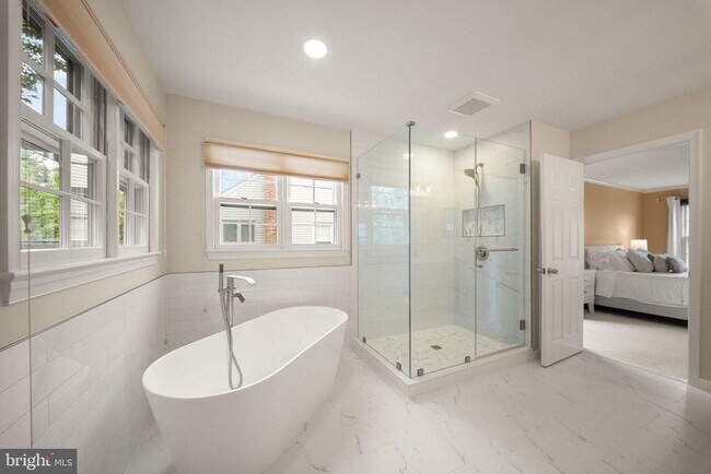 Building Photo - 5667 Lonesome Dove Ct