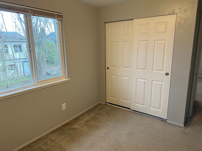 Building Photo - Brownspoint Rental!