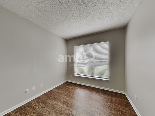 Building Photo - 7537 Sparkleberry Dr