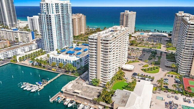 Building Photo - 1965 S Ocean Dr