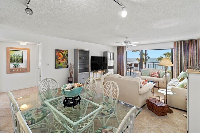 Building Photo - 6460 Mourning Dove Dr