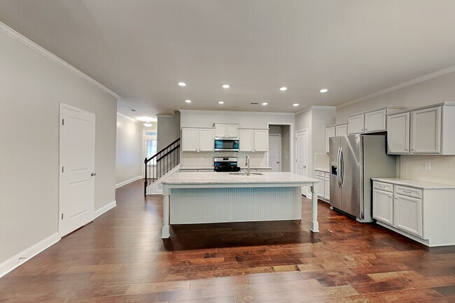 Building Photo - 232 Braemore Mill Dr